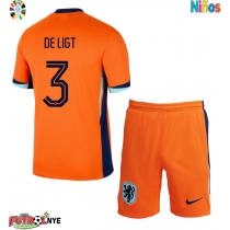 Camiseta Países Bajos Matthijs de Ligt #3 Primera Equipación para niños Eurocopa 2024 manga corta (+ pantalones cortos)